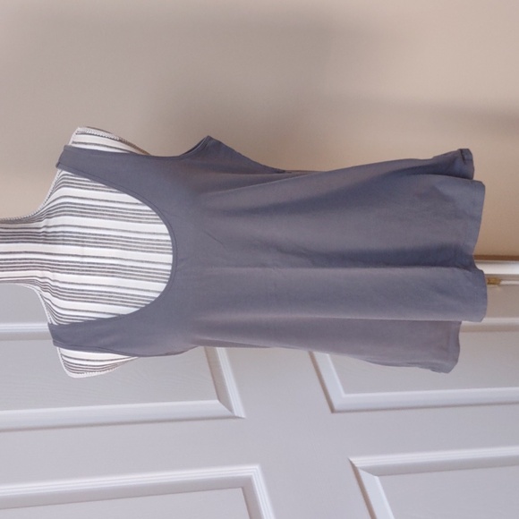 Bundle Of Old Navy First layer Tanks In Women's Size XL - Picture 6 of 15